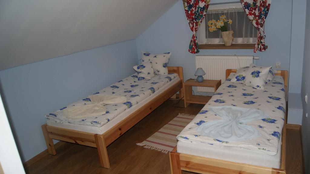 Dom Na Starym Goscincu Tiszyna Villa Dubicze Cerkiewne Rom bilde