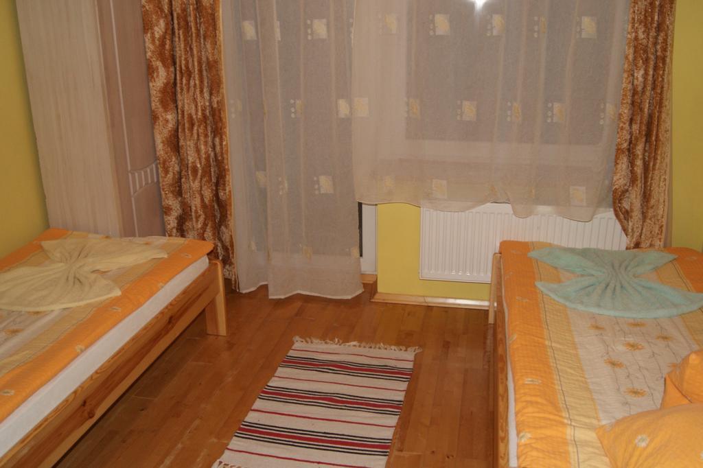 Dom Na Starym Goscincu Tiszyna Villa Dubicze Cerkiewne Rom bilde